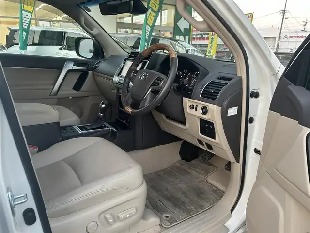 トヨタ ランドクルーザー プラド TX Lパッケージ 愛知県 2020(令2)年 2.2万km ホワイトパールクリスタルシャイン ワンオーナー/純正SDナビ/【フルセグ・DVD再生可・CD・Bluetooth】/バックカメラ/ビルトインETC/Toyota Safety Sense/【プリクラッシュセーフティ・レーンディパーチャーアラート・レーダークルーズコントロール・クリアランスソナー・ブラインドスポットモニター】/シートヒーター/パワーシート/４WD/プッシュスタート/スマートキー/スペアキーあり/新車保証書/取扱説明書