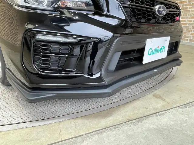 スバル ＷＲＸ ＳＴＩ STI タイプS 岩手県 2018(平30)年 6.4万km クリスタルブラックシリカ 後期E型/AWD/ドライバーズコントロールセンターデフ/クロスレシオ６速マニュアルミッション/ビルシュタインダンパー/bremboブレーキ/ドリルドブレーキ/STIスポイラー/blitzタワーバー/SI-DRIVE/アドバンスドセイフティパッケージ/スバルリヤビークルディテクション/ハイビームアシスト/ビークルダイナミクスコントロール/ヒルスタートアシスト/パワーシート/シートヒーター/RECARO製アルカンターラ本革シート/純正ナビ/（CD/DVD/フルセグ/USB/Bluetooth）/バック・サイド・フロントモニター/ETC/LEDヘッドランプ/18インチアルミホイール