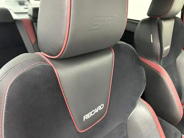 スバル ＷＲＸ ＳＴＩ STI タイプS 道央・札幌 2018(平30)年 6.4万km クリスタルブラックシリカ 後期E型/AWD/ドライバーズコントロールセンターデフ/クロスレシオ６速マニュアルミッション/ビルシュタインダンパー/bremboブレーキ/ドリルドブレーキ/STIスポイラー/blitzタワーバー/SI-DRIVE/アドバンスドセイフティパッケージ/スバルリヤビークルディテクション/ハイビームアシスト/ビークルダイナミクスコントロール/ヒルスタートアシスト/パワーシート/シートヒーター/RECARO製アルカンターラ本革シート/純正ナビ/（CD/DVD/フルセグ/USB/Bluetooth）/バック・サイド・フロントモニター/ETC/LEDヘッドランプ/18インチアルミホイール