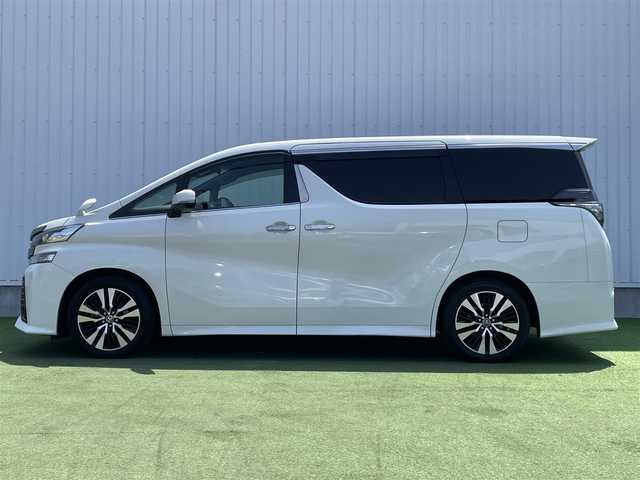 トヨタ ヴェルファイア Z Aエディション ゴールデンアイズ 香川県 2017(平29)年 5.9万km ホワイトパールクリスタルシャイン 登録時走行距離：58540km/ディーラー純正10型ナビ　/バックカメラ/純正12.1型フリップダウンモニター　/両側パワースライドドア/パワーバックドア　/デジタルインナーミラー/ドライブレコーダー/ＥＴＣ　/クルーズコントロール/コーナーセンサー　/レーンキープアシスト/ＬＥＤヘッドライト/オートライト/ハーフレザーシート/オットマン