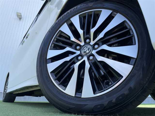 トヨタ ヴェルファイア Z Aエディション ゴールデンアイズ 香川県 2017(平29)年 5.9万km ホワイトパールクリスタルシャイン 登録時走行距離：58540km/ディーラー純正10型ナビ　/バックカメラ/純正12.1型フリップダウンモニター　/両側パワースライドドア/パワーバックドア　/デジタルインナーミラー/ドライブレコーダー/ＥＴＣ　/クルーズコントロール/コーナーセンサー　/レーンキープアシスト/ＬＥＤヘッドライト/オートライト/ハーフレザーシート/オットマン