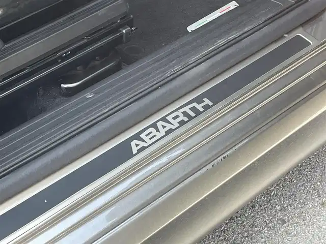 アバルト ５９５ コンペティツィオーネ 静岡県 2019(平31)年 2.3万km グレー Uconnectディスプレイオーディオ Bluetooth CarPlay対応/バックカメラ（社外）/Sabeltシートカーボンシェル/Bremboブレーキ/KONIショックアイバッハサスペンション/レコードモンツァマフラー/ASSO17インチアルミホイール/フルセグTV/GPSレーダー/前後ドライブレコーダー/ETC