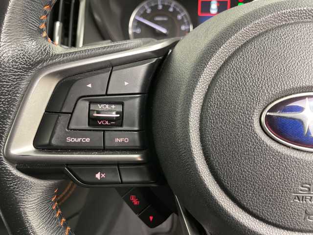 スバル インプレッサ ＸＶ 2．0i－L アイサイト 道央・札幌 2017(平29)年 8.8万km クリスタルホワイトP ・4WD/アイサイト/・プリクラッシュセーフティ/・社外SDナビ/・CD/DVD/BD/SD/USB/フルセグTV/・Bluetooth接続/・前方ドライブレコーダー/・レーダークルーズコントロール/・ブラインドスポットモニター/・レーンキープアシスト/SRH/・MTモード付AT/パドルシフト/・LEDオートライト/フォグランプ/・ヒルディセントコントロール/・X-MODE/・電動格納ミラー/ウィンカーミラー/・スマートキー/スペアキー/・ドアバイザー/純正フロアマット