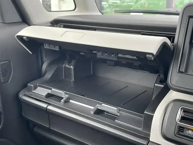 スズキ スペーシア HYBRID G 道南・函館 2022(令4)年 2.6万km ピュアホワイトP ・社外オーディオ/・寒冷地仕様/・衝突被害軽減システム/・コーナーセンサー/・スマートキー/・アイドリングストップ/・運転席シートヒーター/・スチールホイール夏タイヤ積込あり/・保証書/・取扱説明書