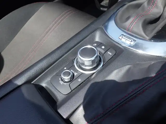 マツダ ロードスター S スペシャルパッケージ 千葉県 2019(令1)年 5万km ソウルレッドクリスタルM スマートシティブレーキサポート/ブラインドスポットモニタリング/クルーズコントロール/純正SDナビ/【Bluetooth接続】/革巻きステアリング/ステアリングスイッチ/パドルシフト/ドライブレコーダー/LEDヘッドライト/リアコーナーセンサー/純正16インチアルミホイル/アドバンストキーレスエントリー