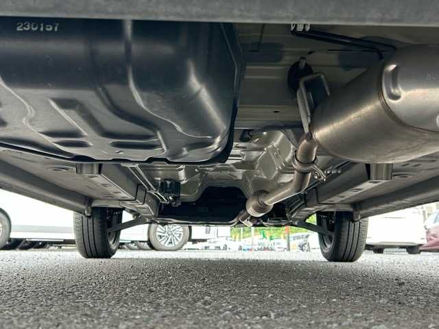 スズキ ハスラー G 千葉県 2015(平27)年 2.5万km スチールシルバーM 純正ナビ/ワンセグTV/プッシュスタートボタン/スマートキー/スペアキー/オートエアコン/横滑り防止装置/衝突被害軽減システム/D席ヒートシーター/純正フロアマット/アイドリングストップ/取扱説明書