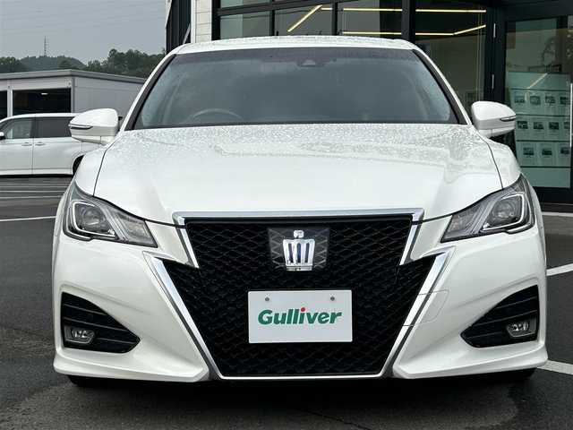 トヨタ クラウン ハイブリッド アスリートS J－フロンティア 愛媛県 2017(平29)年 8.3万km ホワイトパールクリスタルシャイン 純正ナビ(フルセグTV/DVD/Blu-ray/Bluetooth)/レーダークルーズコントロール/バックカメラ/ETC/シートヒーター/ステアリングヒーター/パワーシート/ハーフレザーシート/前後コーナーセンサー/純正アルミホイール/純正ドアバイザー/フロアマット/LEDヘッドライト/フォグランプ/オートライト/レーンキープアシスト/横滑り防止装置/盗難防止装置/衝突軽減装置/カーテンエアバッグ/ABS