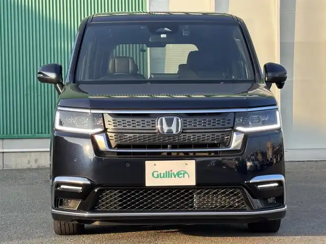 ホンダ ステップワゴン スパーダ eHEV プレミアムライン 福岡県 2022(令4)年 3.1万km 青 フルセグテレビ/全方位カメラ/純正後席モニター/純正ナビ（フルセグテレビ・DVD・CD・Bluetooth）/クルーズコントロール/純正ドラレコ前後/シートヒーター/両側パワースライドドア/ETC/ドアバイザー/プッシュスタート/スマートキー/パワーバックドア