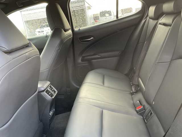 レクサス ＵＸ 300e バージョンC 石川県 2021(令3)年 4.2万km グラファイトブラックガラスフレーク 純正ナビ　フルセグＴＶ　バックカメラ　ＬＥＤヘッドライト　マークレビンソン　革シート　シートヒーター＆クーラー　レクサスセーフティ　レーダークルーズ　純正アルミ　ＥＴＣ２．０　ドラレコ　保証書