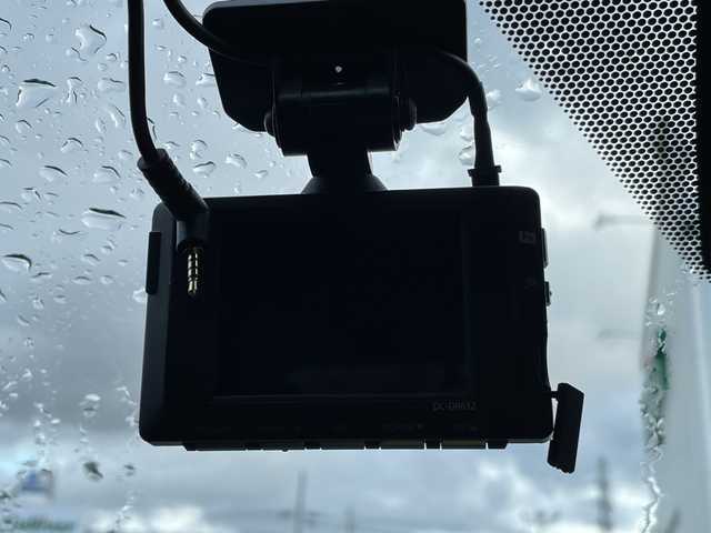 レクサス ＵＸ 300e バージョンC 石川県 2021(令3)年 4.2万km グラファイトブラックガラスフレーク 純正ナビ　フルセグＴＶ　バックカメラ　ＬＥＤヘッドライト　マークレビンソン　革シート　シートヒーター＆クーラー　レクサスセーフティ　レーダークルーズ　純正アルミ　ＥＴＣ２．０　ドラレコ　保証書