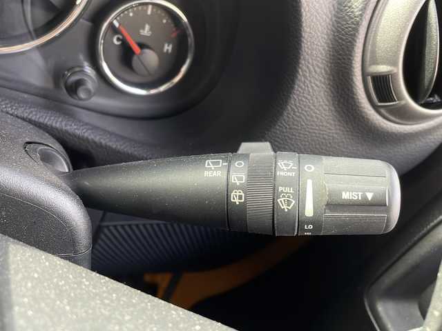 クライスラー・ジープ ジープ ラングラー アンリミテッド スポーツ 福岡県 2013(平25)年 6.9万km オレンジ 社外ナビ【カロッツェリア】/　Ｂｌｕｅｔｏｏｔｈ・フルセグＴＶ・ＣＤ・ＤＶＤ　/クルーズコントロール　/デジタルインナーミラー　/後席モニター/ヒーテッドドアミラー　/バックカメラ　/ＭＴモード付ＡＴ車　/ルーフキャリア/トランスファーレバー/スペアキー１本/リモコンキー/純正フロアマット/ダウンヒルアシストコントロール/パワーウィンドウ/横滑り防止装置/取扱説明書