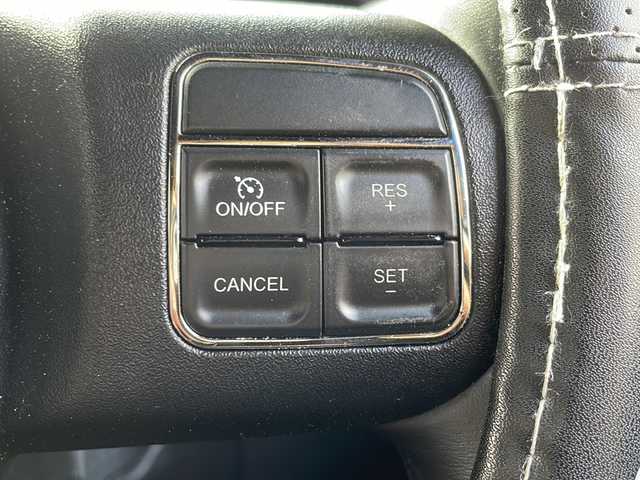 クライスラー・ジープ ジープ ラングラー アンリミテッド スポーツ 福岡県 2013(平25)年 6.9万km オレンジ 社外ナビ【カロッツェリア】/　Ｂｌｕｅｔｏｏｔｈ・フルセグＴＶ・ＣＤ・ＤＶＤ　/クルーズコントロール　/デジタルインナーミラー　/後席モニター/ヒーテッドドアミラー　/バックカメラ　/ＭＴモード付ＡＴ車　/ルーフキャリア/トランスファーレバー/スペアキー１本/リモコンキー/純正フロアマット/ダウンヒルアシストコントロール/パワーウィンドウ/横滑り防止装置/取扱説明書