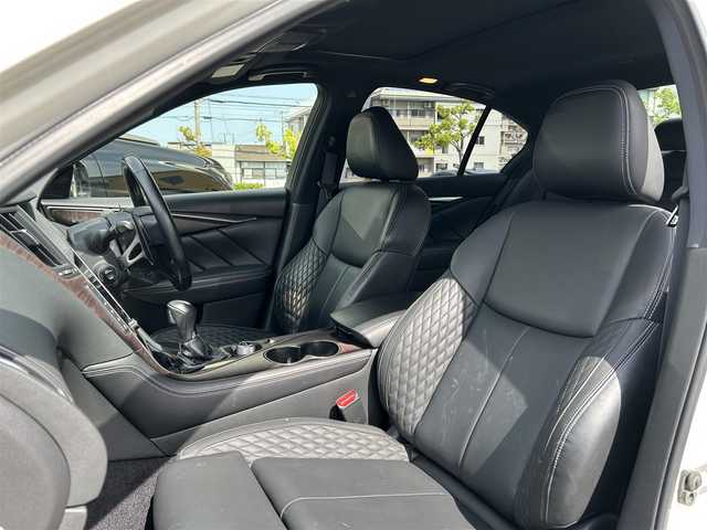 日産 スカイライン ハイブリッド 350GT タイプSP 60thLTD 和歌山県 2017(平29)年 3.3万km ブリリアントホワイトパール 純正ナビ/（AM/FM/CD/DVD/USB/AUX/Bluetooth/TV）/アラウンドビュー＆リアモニター/クリアランスソナー/サイドカメラ/クルーズコントロール（追従有）/D/Nシートヒーター/D/Nパワーシート/パドルシフト/前後ドライブレコーダー/オートライト/プッシュスタート/オートライト/純正ホイール/保証書
