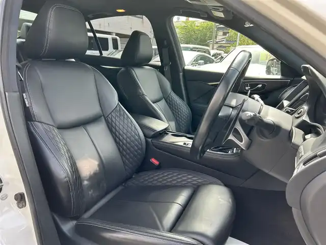 日産 スカイライン ハイブリッド 350GT タイプSP 60thLTD 和歌山県 2017(平29)年 3.3万km ブリリアントホワイトパール 純正ナビ/（AM/FM/CD/DVD/USB/AUX/Bluetooth/TV）/アラウンドビュー＆リアモニター/クリアランスソナー/サイドカメラ/クルーズコントロール（追従有）/D/Nシートヒーター/D/Nパワーシート/パドルシフト/前後ドライブレコーダー/オートライト/プッシュスタート/オートライト/純正ホイール/保証書