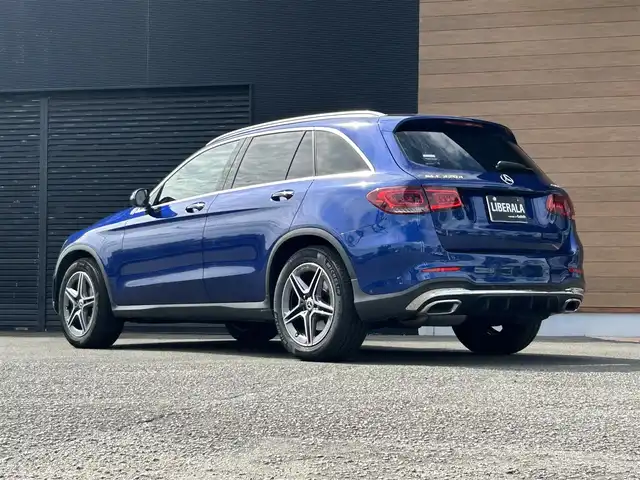 メルセデス・ベンツ ＧＬＣ２２０ d 4マチック AMGライン 宮崎県 2020(令2)年 4.7万km ブリリアントブルーM 純正メモリナビ/・AM/・FM/・Bluetooth/・フルセグTV/・USB/・AppleCarPlay/・AndroidAuto/ブラインドスポットモニター/全方位カメラ/・バック/・フロント/・サイド/パノラミックスライディングルーフ/アクティブクルーズコントロール/・レーンキープ/ETC2.0/前後ドライブレコーダー/パワーバックドア/革巻きステアリング/ステアリングリモコン/パドルシフト/ブラック調コンビシート/・DN席パワーシート/・DN席シートヒーター/マルチビームLEDヘッドライト/・オートライト/・オートマチックハイビーム/アイドリングストップ