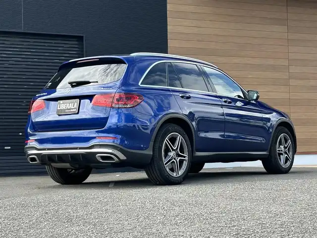 メルセデス・ベンツ ＧＬＣ２２０ d 4マチック AMGライン 宮崎県 2020(令2)年 4.7万km ブリリアントブルーM 純正メモリナビ/・AM/・FM/・Bluetooth/・フルセグTV/・USB/・AppleCarPlay/・AndroidAuto/ブラインドスポットモニター/全方位カメラ/・バック/・フロント/・サイド/パノラミックスライディングルーフ/アクティブクルーズコントロール/・レーンキープ/ETC2.0/前後ドライブレコーダー/パワーバックドア/革巻きステアリング/ステアリングリモコン/パドルシフト/ブラック調コンビシート/・DN席パワーシート/・DN席シートヒーター/マルチビームLEDヘッドライト/・オートライト/・オートマチックハイビーム/アイドリングストップ