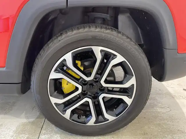 クライスラー・ジープ ジープ コンパス 熊本県 2022(令4)年 2.9万km 赤 パノラマスライディングサンルーフ/ブラックフルレザーシート/シートヒーター/パワーシート/ハンドルヒーター/純正HDDナビ/USB/Bluetooth/アンドロイドオート/フルセグTV/ハンズフリーパワーバックドア/アダプティブクルーズコントロール/オートマチックハイビーム/レーンキープアシスト/衝突被害軽減ブレーキ/ドライバーアテンションアラート/ブラインドスポットモニター/ETC2.0/LEDヘッドライト/LEDフォグライト/【リミテッド コロラドレッド】