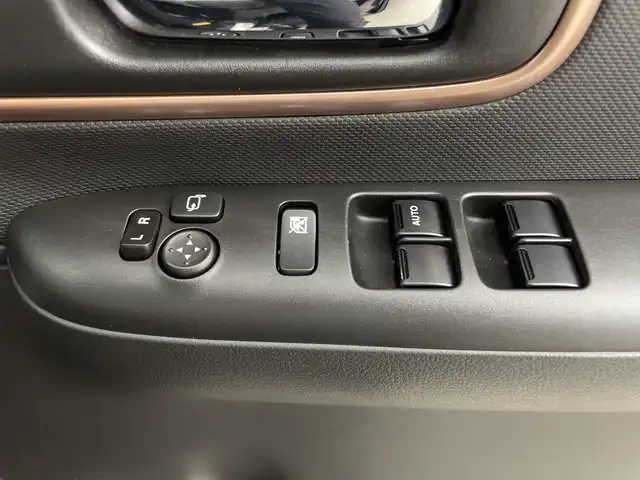スズキ ワゴンＲ スマイル HYBRID X 鹿児島県 2023(令5)年 0.9万km アーバンブラウンパールM / ウッディブラウン 9インチメーカーオプションナビ/全方位カメラ/Bluetooth/CD/USB/フルセグTV/両側パワースライドドア/ACC/ステアリングスイッチ/シートヒーター/スマートキー/プッシュスタート/アイドリングストップ/衝突軽減システム