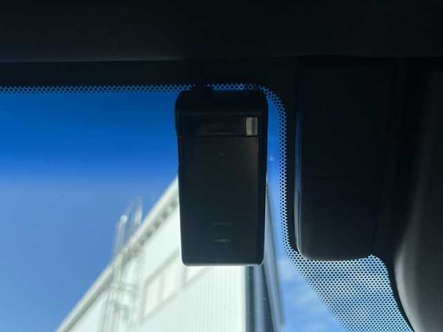 トヨタ クラウン ハイブリッド RS アドバンス 三重県 2018(平30)年 4.4万km ホワイトパールクリスタルシャイン 禁煙/純正ナビ/バックカメラ/BSM/本革シート/デジタルインナーミラー/ETC/スペアキー/前後クリアランスソナー/前方ドラレコ/ステアヒーター/シートヒーター/エアシート/パワーシート/USB給電/レーダークルーズコントロール/三眼LEDヘッドライト/電動格納ミラー