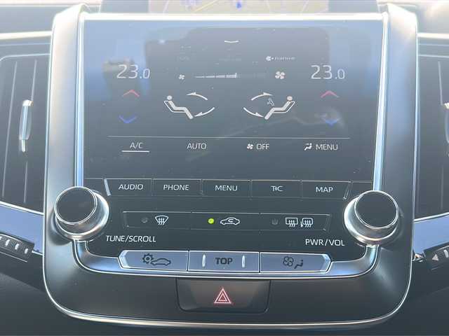 トヨタ クラウン ハイブリッド RS アドバンス 三重県 2018(平30)年 4.4万km ホワイトパールクリスタルシャイン 禁煙/純正ナビ/バックカメラ/BSM/本革シート/デジタルインナーミラー/ETC/スペアキー/前後クリアランスソナー/前方ドラレコ/ステアヒーター/シートヒーター/エアシート/パワーシート/USB給電/レーダークルーズコントロール/三眼LEDヘッドライト/電動格納ミラー