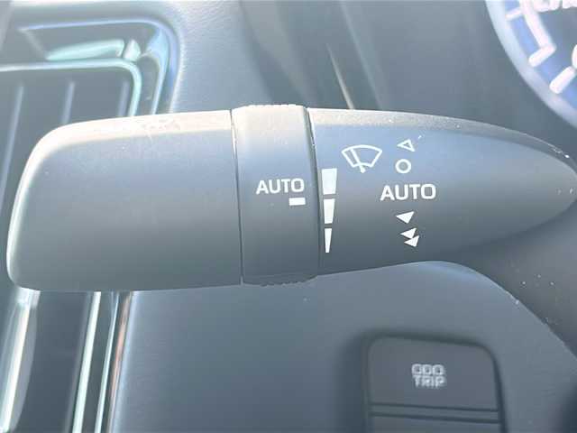 トヨタ クラウン ハイブリッド RS アドバンス 三重県 2018(平30)年 4.4万km ホワイトパールクリスタルシャイン 禁煙/純正ナビ/バックカメラ/BSM/本革シート/デジタルインナーミラー/ETC/スペアキー/前後クリアランスソナー/前方ドラレコ/ステアヒーター/シートヒーター/エアシート/パワーシート/USB給電/レーダークルーズコントロール/三眼LEDヘッドライト/電動格納ミラー