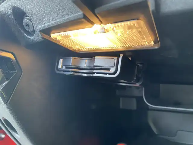 ボルボ Ｖ４０ クロスカントリー D4 アクティブED 福岡県 2018(平30)年 4.2万km 赤 ・ガラスルーフ/・アダプティブクルーズコントロール/・純正ナビ/BT/USB/・バックカメラ/・専用レザーシート/シートヒーター/・ETC/・純正19AW/・150台限定/・保証書/・取扱説明書/・スペアキー