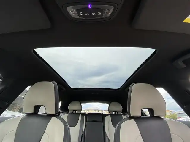 ボルボ Ｖ４０ クロスカントリー D4 アクティブED 福岡県 2018(平30)年 4.2万km 赤 ・ガラスルーフ/・アダプティブクルーズコントロール/・純正ナビ/BT/USB/・バックカメラ/・専用レザーシート/シートヒーター/・ETC/・純正19AW/・150台限定/・保証書/・取扱説明書/・スペアキー