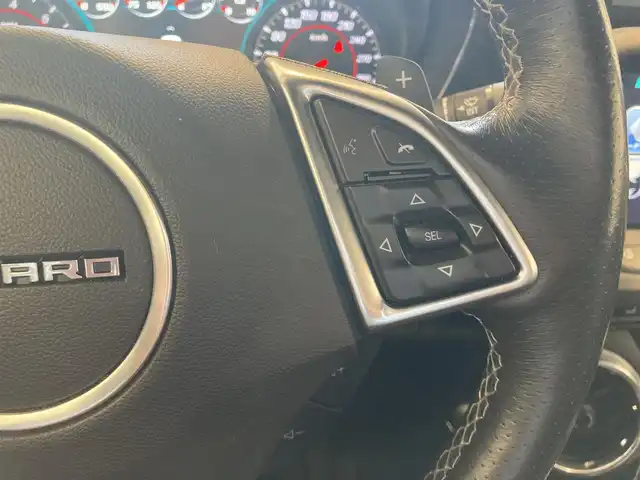 シボレー カマロ SS 熊本県 2018(平30)年 3.7万km 赤 サンルーフ/フロントスポーツバケットレザーシート/シートヒーター/シートクーラー/前席パワーシート/BOSEプレミアムサラウンドシステム/Brembo製ブレーキシステム/Rohana20インチアルミホイール/社外エアロパーツ/ダウンサス/BLITZ製GPSレーダー探知機/コンチネンタル・ExtremeContact DWS06プラス/アンビエントライト/社外ナビ/純正ディスプレイオーディオ/AppleCarPlay/androidauto/USB/Bluetooth/バックカメラ/コーナーセンサー/ヘッドアップディスプレイ/ドライブレコーダー/置くだけ充電/クルーズコントロール/ブラインドスポットモニター/パワートランク/ETC2.0/【カマロ SS レッドホット（WA687F）】