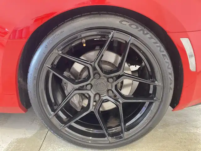 シボレー カマロ SS 熊本県 2018(平30)年 3.7万km 赤 サンルーフ/フロントスポーツバケットレザーシート/シートヒーター/シートクーラー/前席パワーシート/BOSEプレミアムサラウンドシステム/Brembo製ブレーキシステム/Rohana20インチアルミホイール/社外エアロパーツ/ダウンサス/BLITZ製GPSレーダー探知機/コンチネンタル・ExtremeContact DWS06プラス/アンビエントライト/社外ナビ/純正ディスプレイオーディオ/AppleCarPlay/androidauto/USB/Bluetooth/バックカメラ/コーナーセンサー/ヘッドアップディスプレイ/ドライブレコーダー/置くだけ充電/クルーズコントロール/ブラインドスポットモニター/パワートランク/ETC2.0/【カマロ SS レッドホット（WA687F）】