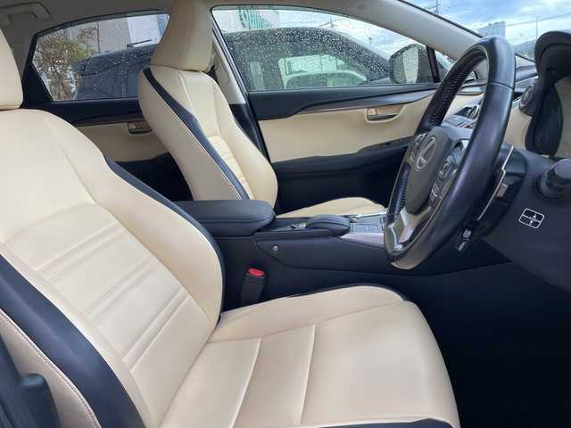 レクサス ＮＸ 200t Iパッケージ 石川県 2015(平27)年 8万km パール ４ＷＤ　純正ナビ　フルセグＴＶ　バックカメラ　革シート　シートヒーター　ハンドルヒーター　レーダーブレーキ　クルーズコントロール　ドラレコ　ＥＴＣ　純正アルミホイール　スマートキー　コーナーセンサー