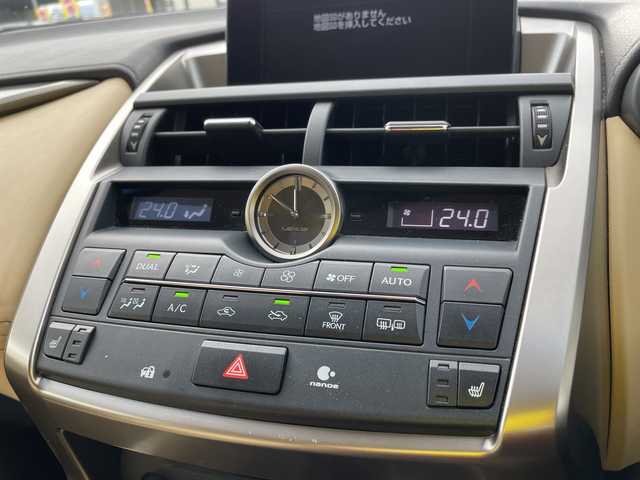 レクサス ＮＸ 200t Iパッケージ 石川県 2015(平27)年 8万km パール ４ＷＤ　純正ナビ　フルセグＴＶ　バックカメラ　革シート　シートヒーター　ハンドルヒーター　レーダーブレーキ　クルーズコントロール　ドラレコ　ＥＴＣ　純正アルミホイール　スマートキー　コーナーセンサー