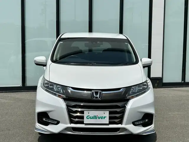 ホンダ オデッセイ アブソルート ホンダセンシング 大阪府 2019(令1)年 6.4万km プラチナホワイトパール 純正９インチナビ/   フルセグTV/CD/DVD/Bluetooth/USB/バックモニター/衝突軽減ブレーキ/横滑り防止装置/両側パワースライドドア/運転席パワーシート/レーダークルーズコントロール/レーンキープアシスト/パドルシフト/アイドリングストップ/ドライブレコーダー/純正17インチアルミホイール/純正フロアマット/プッシュスタート/スマートキー/ＥＴＣ/ＬＥＤ/禁煙車
