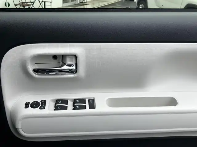 ダイハツ ムーヴ キャンバス ストライプス G 山口県 2025(令7)年 0.1千km シャイニングホワイトパール/スムーズグレーマイカメタリック 純正LEDヘッドライト/純正LEDフォグ/両側パワースライド/スマートキー/エンジンプッシュスタート/オートライト/フロントシートヒーター/スペアキー（1個）あり