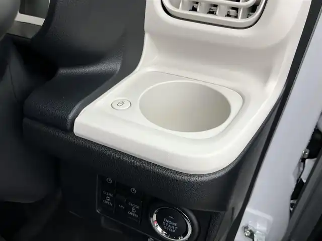 ダイハツ ムーヴ キャンバス ストライプス G 山口県 2025(令7)年 0.1千km シャイニングホワイトパール/スムーズグレーマイカメタリック 純正LEDヘッドライト/純正LEDフォグ/両側パワースライド/スマートキー/エンジンプッシュスタート/オートライト/フロントシートヒーター/スペアキー（1個）あり