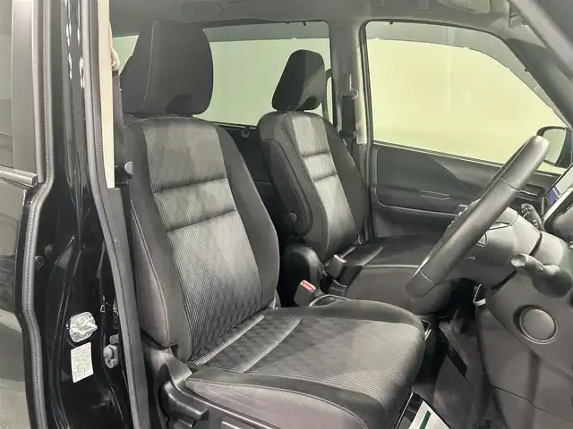 日産 セレナ e－パワー ハイウェイスター V 愛知県 2021(令3)年 5.9万km ダイヤモンドブラック 純正１０インチナビ/プロパイロット/アラウンドビューモニター/両側パワースライドドア/衝突軽減ブレーキ/車線逸脱警報/ブラインドスポットモニター/クリアランスソナー/車線逸脱警報/電動パーキングブレーキ/インテリジェントルームミラー/ドライブレコーダー/ビルトインＥＴＣ/アクセサリーソケット/純正15インチアルミホイール