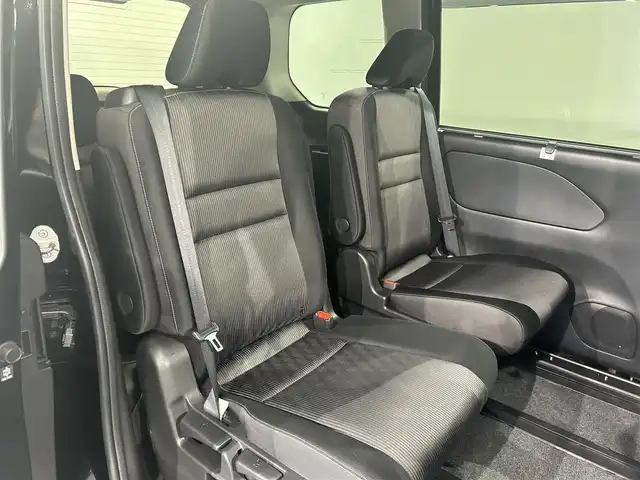 日産 セレナ e－パワー ハイウェイスター V 愛知県 2021(令3)年 5.9万km ダイヤモンドブラック 純正１０インチナビ/プロパイロット/アラウンドビューモニター/両側パワースライドドア/衝突軽減ブレーキ/車線逸脱警報/ブラインドスポットモニター/クリアランスソナー/車線逸脱警報/電動パーキングブレーキ/インテリジェントルームミラー/ドライブレコーダー/ビルトインＥＴＣ/アクセサリーソケット/純正15インチアルミホイール