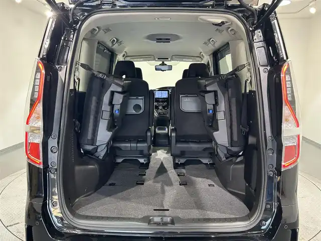 日産 セレナ e－パワー ハイウェイスター V 愛知県 2021(令3)年 5.9万km ダイヤモンドブラック 純正１０インチナビ/プロパイロット/アラウンドビューモニター/両側パワースライドドア/衝突軽減ブレーキ/車線逸脱警報/ブラインドスポットモニター/クリアランスソナー/車線逸脱警報/電動パーキングブレーキ/インテリジェントルームミラー/ドライブレコーダー/ビルトインＥＴＣ/アクセサリーソケット/純正15インチアルミホイール