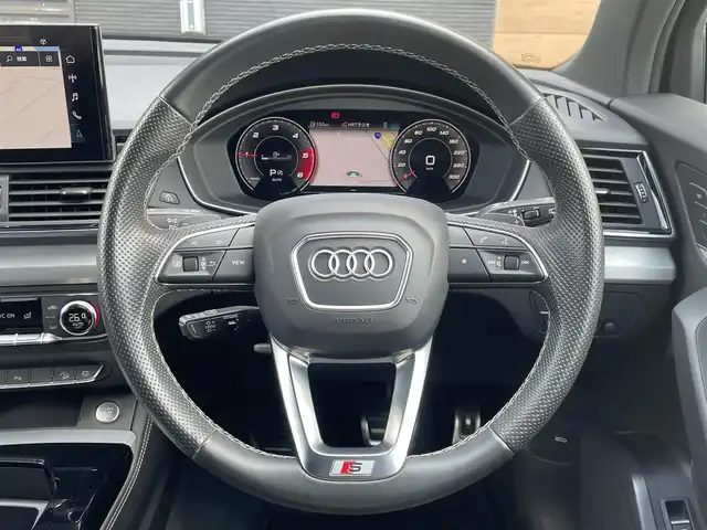 アウディ Ｑ５ 40TDIクワトロ Sライン 宮崎県 2021(令3)年 3.8万km 白 純正メモリナビ/・AM/・FM/・Bluetooth /・フルセグTV/・AppleCarPlay/・AndroidAuto/ETC2.0/前後ドライブレコーダー/ブラインドスポットモニター/革巻きステアリング/ステアリングリモコン/パドルシフト/アダプティブクルーズコントロール/ハーフレザーシート/全席シートヒーター /前席パワーシート/運転席シートメモリ/パワーバックドア/レーンキープアシスト/パーキングアシスト/アイドリングストップ/純正LEDヘッドライト/オートライト