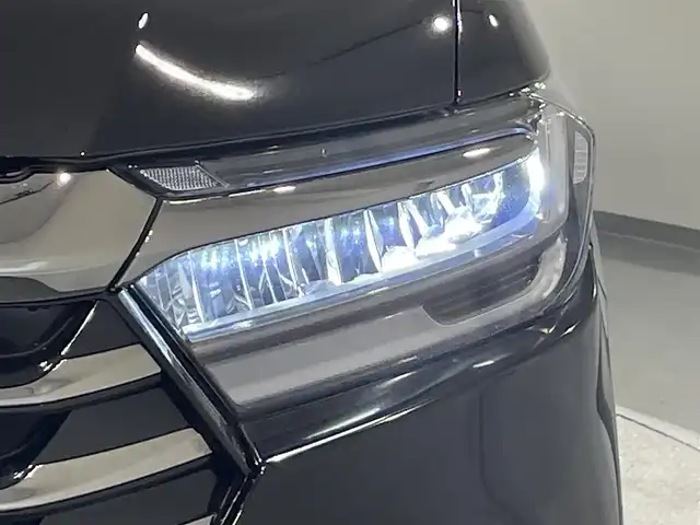 ホンダ オデッセイ ハイブリッド e:HEVアブソルート 愛知県 2021(令3)年 5.4万km プレミアムスパークルブラックパール 純正９インチナビ　/(Bluetooth/CD・DVD再生/ラジオ/フルセグTV/SD/Bluetooth/HDMI/CarPlay)/フリップダウンモニター　/アラウンドビューモニター　/両側パワースライドドア　/ホンダセンシング　/　　-衝突軽減ブレーキ　/　　-誤発進抑制機能/　　-路線逸脱警報/　　-アダプティブクルーズコントロール/　　-車線維持支援システム/　　-先行車発進告知機能/ＬＥＤヘッドライト/LEDフォグランプ　/ドライブレコーダー　/コーナーセンサー/パワーシート　/オットマン　