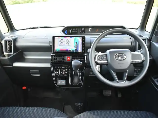 ダイハツ タント カスタム X 福岡県 2023(令5)年 0.8万km ブラックマイカメタリック 　タント　カスタムX　/純正ディスプレイオーディオ/　　フルセグTV/B・T　　/バックカメラ/両側パワースライドドア/前席シートヒーター/クリアランスソナー/LEDヘッドライト/純正14インチアルミホイール/ETC/保証書あり/取扱説明書あり/スペアキーあり