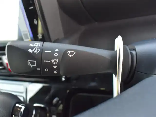 ダイハツ タント カスタム X 福岡県 2023(令5)年 0.8万km ブラックマイカメタリック 　タント　カスタムX　/純正ディスプレイオーディオ/　　フルセグTV/B・T　　/バックカメラ/両側パワースライドドア/前席シートヒーター/クリアランスソナー/LEDヘッドライト/純正14インチアルミホイール/ETC/保証書あり/取扱説明書あり/スペアキーあり