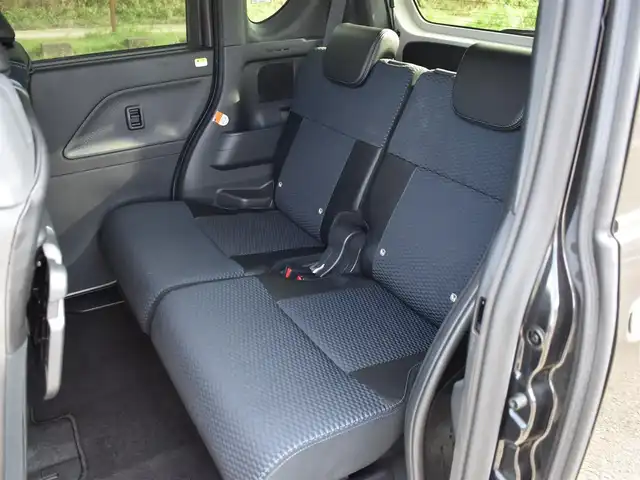 ダイハツ タント カスタム X 福岡県 2023(令5)年 0.8万km ブラックマイカメタリック 　タント　カスタムX　/純正ディスプレイオーディオ/　　フルセグTV/B・T　　/バックカメラ/両側パワースライドドア/前席シートヒーター/クリアランスソナー/LEDヘッドライト/純正14インチアルミホイール/ETC/保証書あり/取扱説明書あり/スペアキーあり