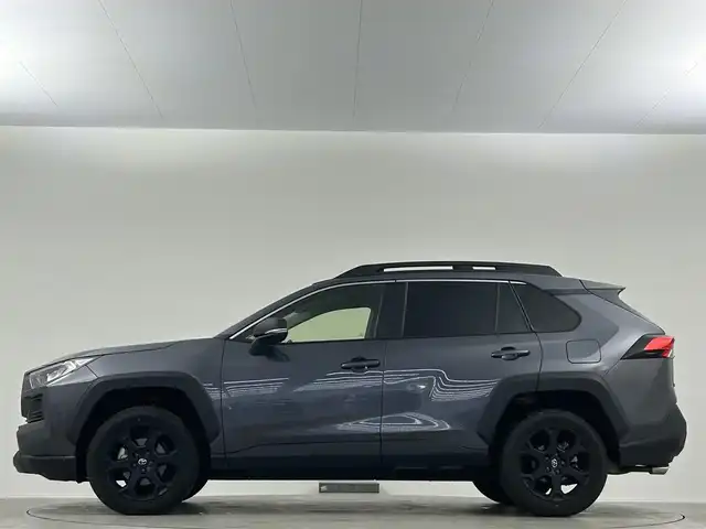 トヨタ ＲＡＶ４ アドベンチャー オフロードPKGⅡ 埼玉県 2023(令5)年 3万km グレーメタリック 純正10.5型DA  BSM 液晶ミラー Bカメラ　パワーバックドア　ハーフレザー　ETC2.0　セーフティセンス　フルセグ　純正17AW　LEDヘッドライト　ルーフレール　F席快適温熱シート　　純正フロアマット　ハンドルヒーター