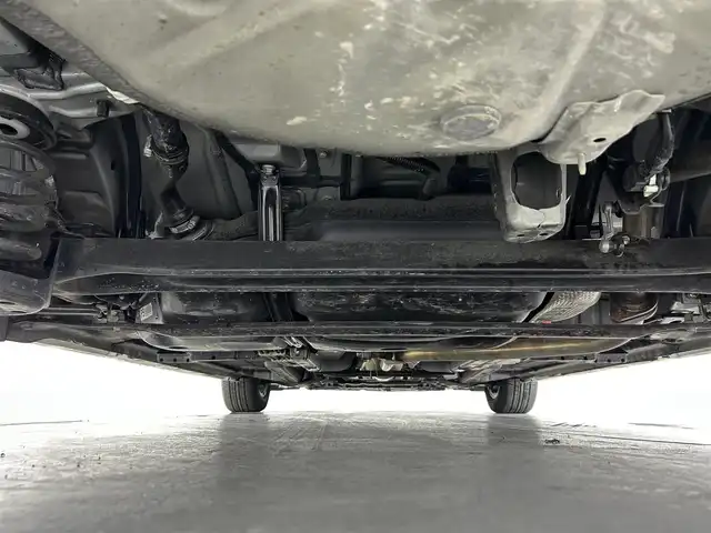 トヨタ プリウス S 佐賀県 2014(平26)年 7.2万km ホワイトパールクリスタルシャイン 社外7インチナビ/ワンセグTV/AM/FM/SD/バックカメラ/ビルトインETC/コーナーポール/社外フロアマット/純正ホイールキャップ/ステアリングスイッチ/スマートキー/スペアキー1本