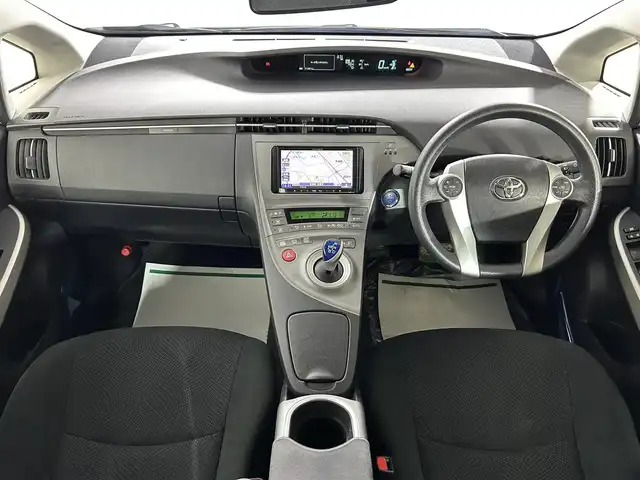トヨタ プリウス S 佐賀県 2014(平26)年 7.2万km ホワイトパールクリスタルシャイン 社外7インチナビ/ワンセグTV/AM/FM/SD/バックカメラ/ビルトインETC/コーナーポール/社外フロアマット/純正ホイールキャップ/ステアリングスイッチ/スマートキー/スペアキー1本