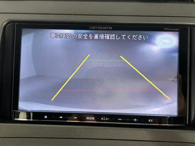 トヨタ プリウス S 佐賀県 2014(平26)年 7.2万km ホワイトパールクリスタルシャイン 社外7インチナビ/ワンセグTV/AM/FM/SD/バックカメラ/ビルトインETC/コーナーポール/社外フロアマット/純正ホイールキャップ/ステアリングスイッチ/スマートキー/スペアキー1本