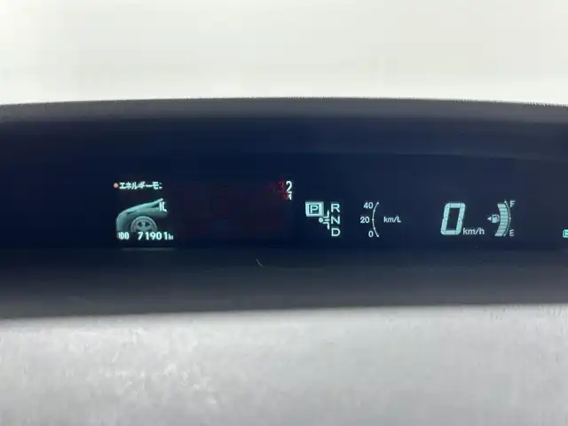 トヨタ プリウス S 佐賀県 2014(平26)年 7.2万km ホワイトパールクリスタルシャイン 社外7インチナビ/ワンセグTV/AM/FM/SD/バックカメラ/ビルトインETC/コーナーポール/社外フロアマット/純正ホイールキャップ/ステアリングスイッチ/スマートキー/スペアキー1本