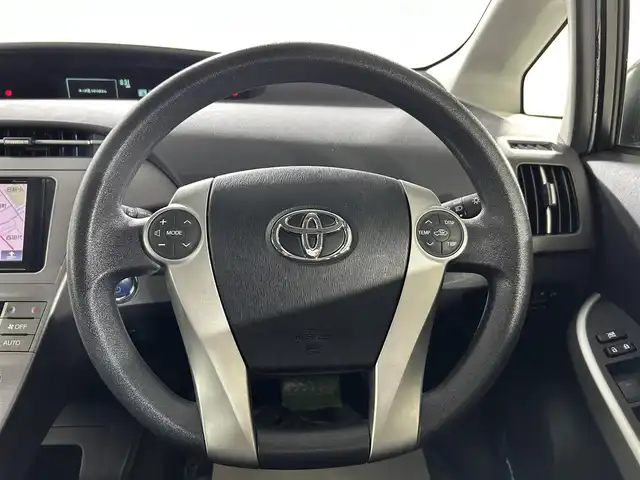 トヨタ プリウス S 佐賀県 2014(平26)年 7.2万km ホワイトパールクリスタルシャイン 社外7インチナビ/ワンセグTV/AM/FM/SD/バックカメラ/ビルトインETC/コーナーポール/社外フロアマット/純正ホイールキャップ/ステアリングスイッチ/スマートキー/スペアキー1本