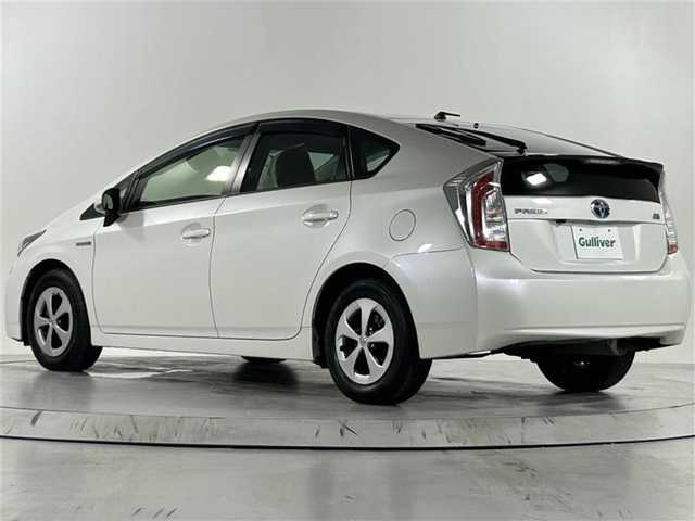 トヨタ プリウス S 茨城県 2014(平26)年 7.2万km ホワイトパールクリスタルシャイン (株)IDOMが運営する【じしゃロン水戸店】の自社ローン専用車両になりますこちらは現金またはオートローンご利用時の価格です。自社ローンご希望の方は別途その旨お申付け下さい/プッシュスタート/スマートキー×２/メモリーナビ/ワンセグTV/バックカメラ/ステアリングスイッチ/ビルトインETC/コーナーポール/電動格納ミラー/フロアマット/HIDヘッドライト