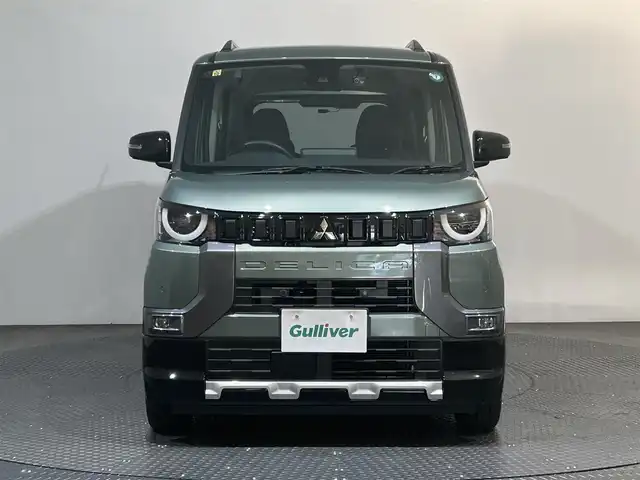 三菱 デリカミニ G プレミアム 愛媛県 2023(令5)年 0.7万km 緑 純正9インチナビ/(Bluetooth/CD/DVD/フルセグ)/全周囲カメラ/マイパイロット/デジタルルームミラー/衝突被害軽減ブレーキ/レーンキープアシスト/前後コーナーセンサー/ダウンヒルアシストコントロール/D/Nシートヒーター/ステアリングヒーター/両側電動スライドドア/ルーフレール/サイドサンシェード/リアサーキュレーター/LEDヘッドライト/オートマチックハイビーム/オートライト/ヘッドライトレベライザー/スペアキー/保証書/取扱説明書